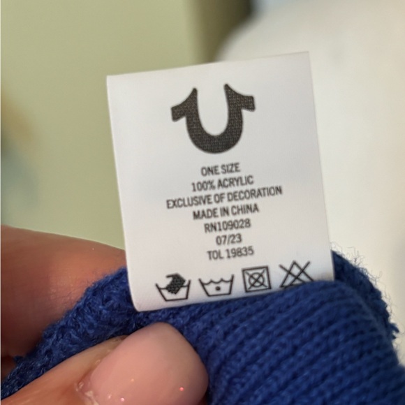 TRUE RELIGION Royal Blue Stocking Hat. - Picture 4 of 5